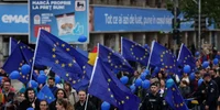 Evenimentul "Un singur drum: EUROPA!", organizat de Asociatia Mediu - Educatie - Activism, eveniment dedicat Zilei Europei, in Bucuresti, Piata Universitatii, sambata, 9 mai 2026. FOTO Inquam Photos / Octav Ganea