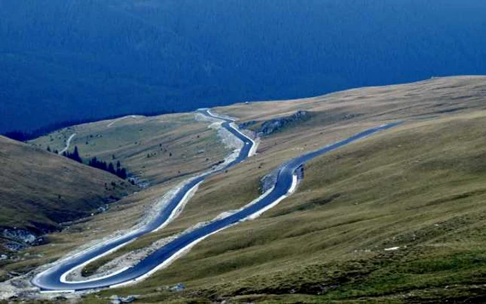 Transalpina oferă peisaje de senzaţie