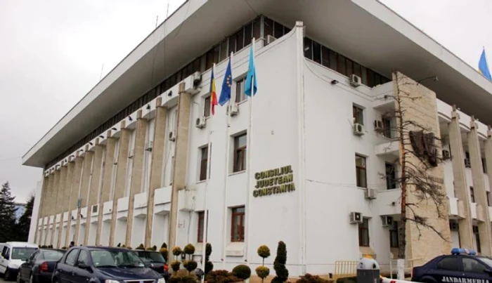 
    Singura instituție vizată în acest dosar este Consiliul Județean Constanța  