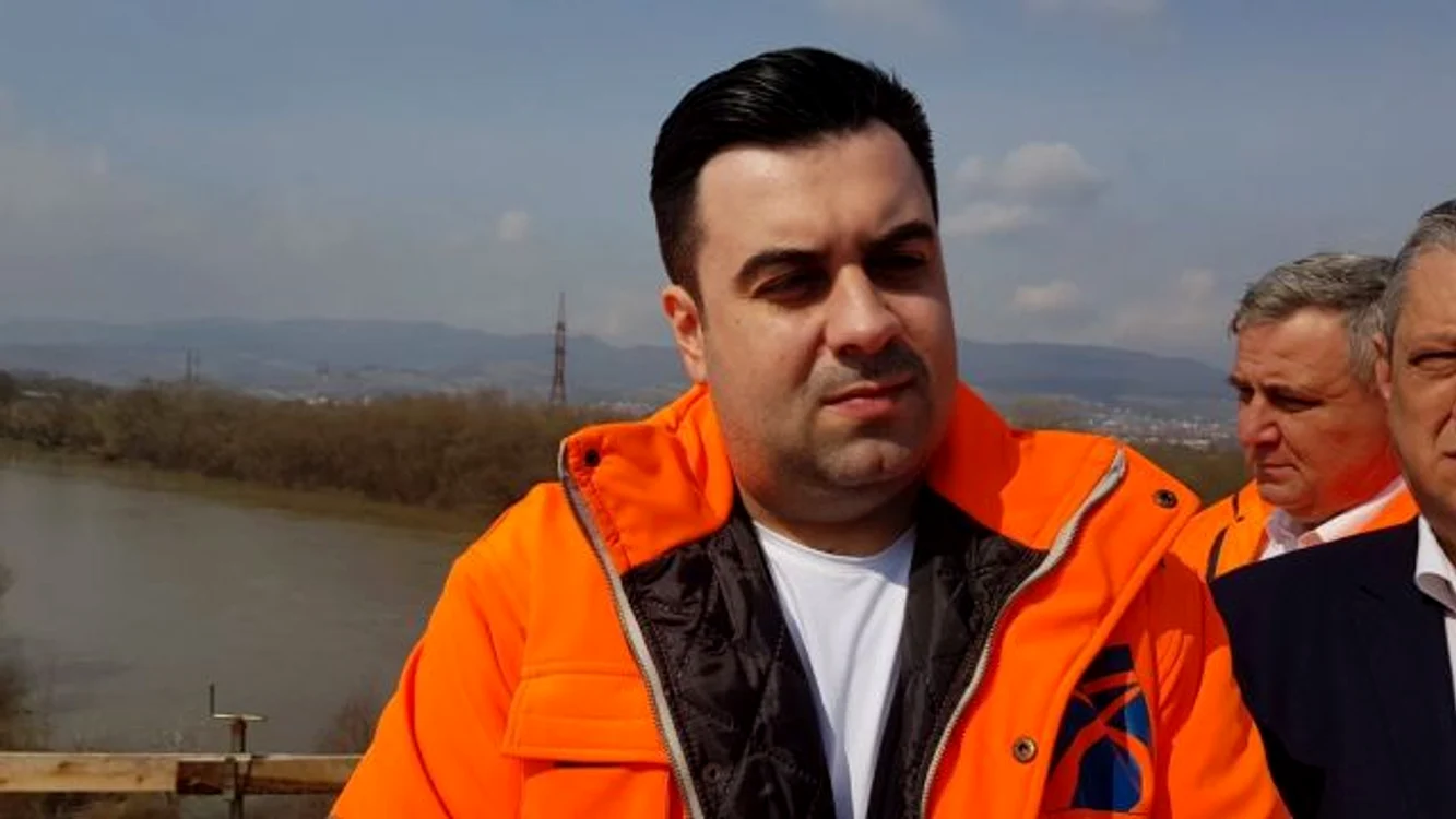 Răzvan Cuc pe şantierul autostrăzii Sebeş - Turda