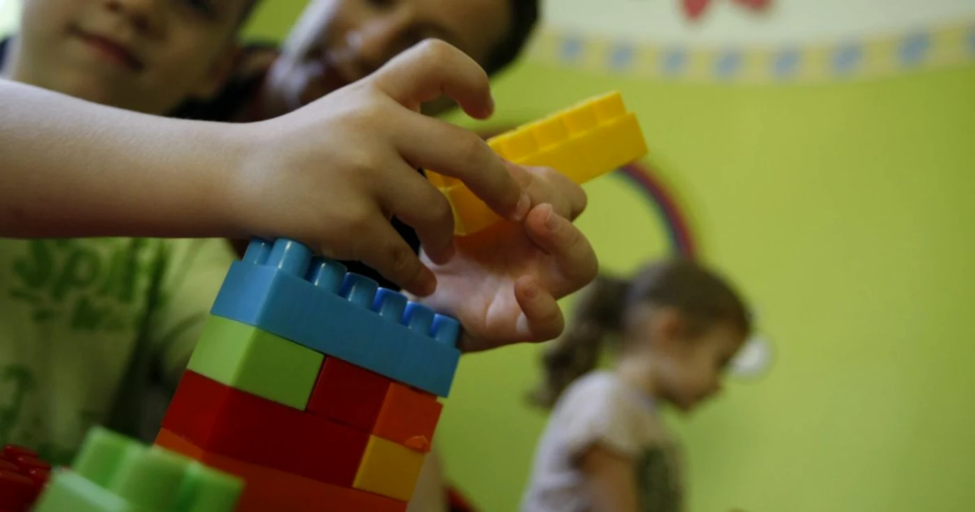 Tot mai mulţi părinţi apelează la creşe particulare, în Timişoara
