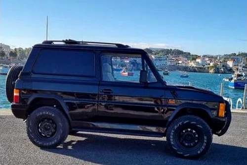 Mașina a fost fabricată în 2000 la uzina de la Câmpulung Muscel FOTO OLX Portugalia