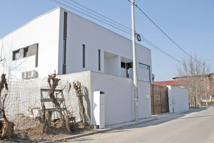 Andreea locuiește în casa pe care a construit-o cu Keo