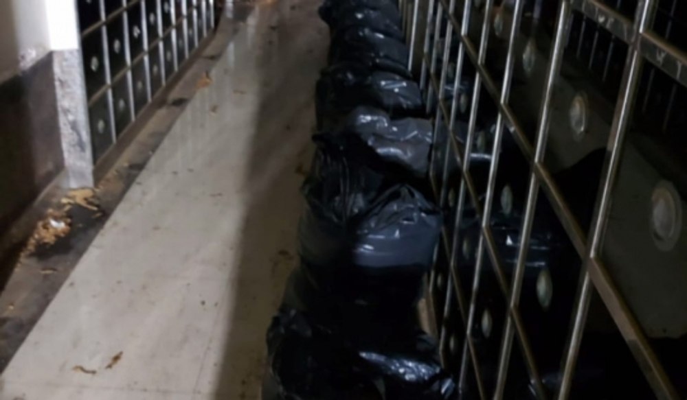 Mai multe persoane, reţinute de Poliție după ce ar fi vândut tutun pentru confecționarea țigărilor VIDEO