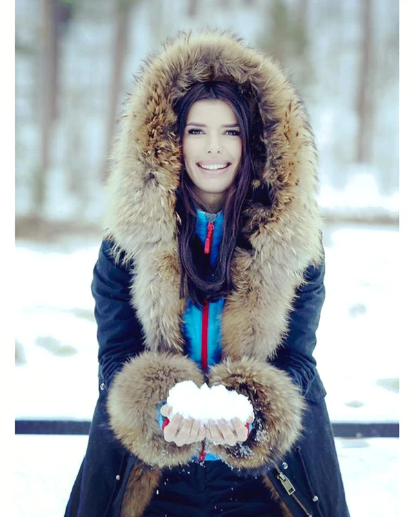Ioana Filimon, cu multe haine pe ea la Ferma 2019