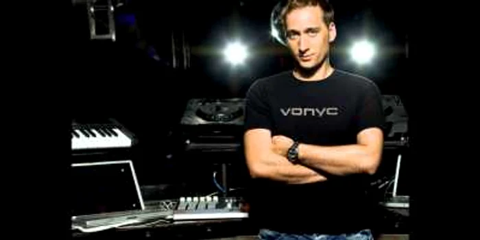 Paul van Dyk şi-a descoperit pasiunea pentru muzică ascultând posturile
de radio germane şi a decis să creeze un gen de muzică diferită, care să treacă
dincolo de graniţele stilului tehno FOTO Arhivă