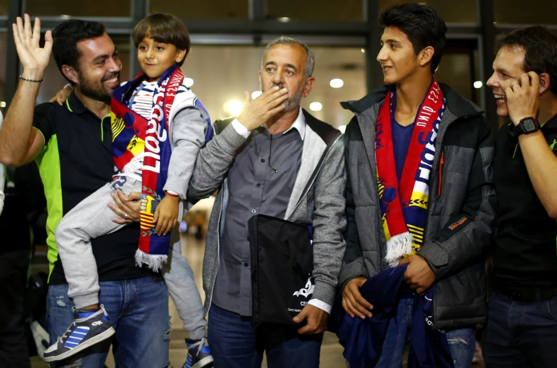 Soarta i-a surâs lui Mohsen. Sirianul n-ar fi ajuns niciodată atât de cunoscut şi nici antrenor de fotbal la Madrid dacă n-ar fi fost "faultat" de jurnalista maghiară