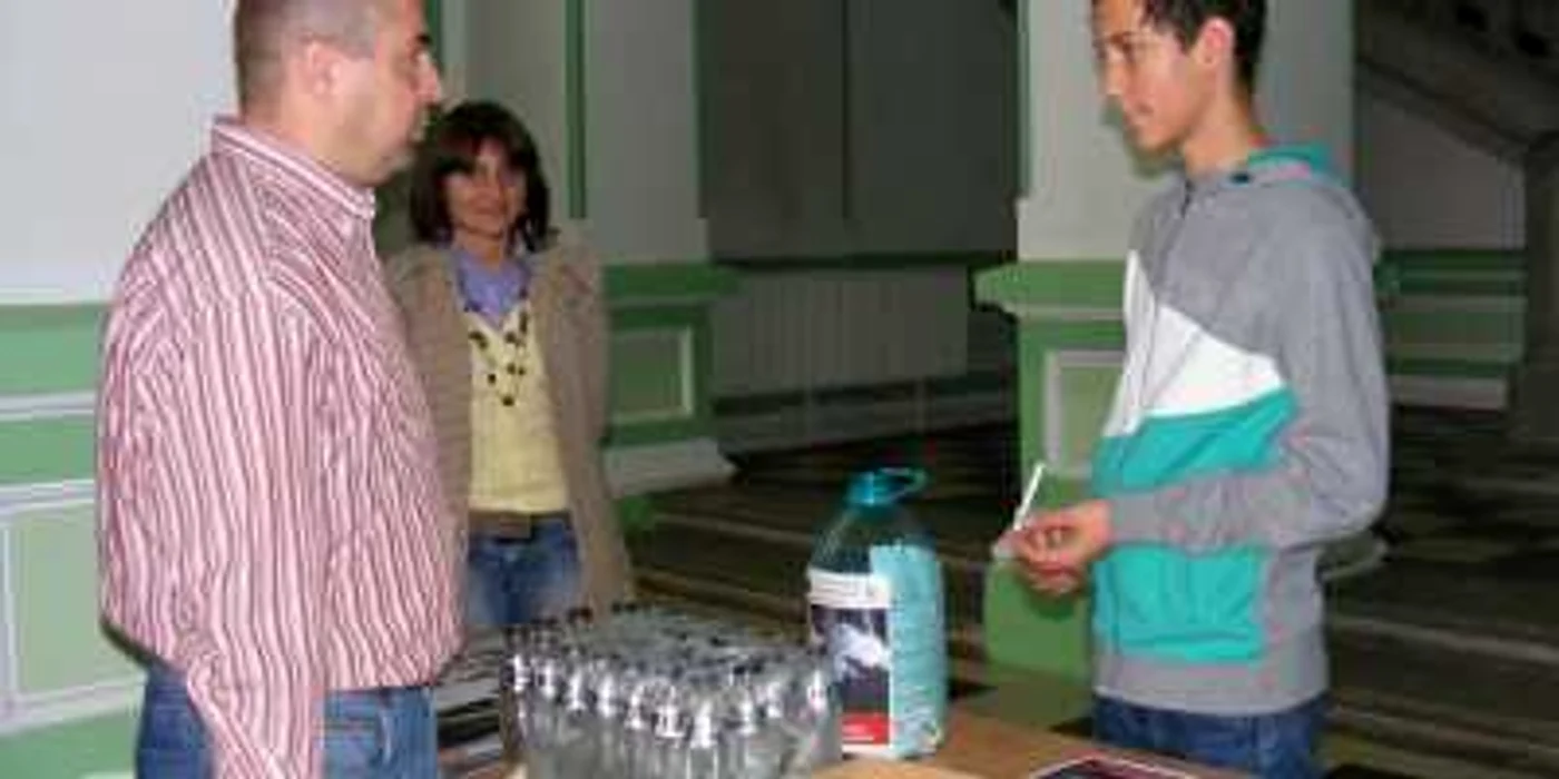 Adolesenţii au dat ţigările pe ciocolată
