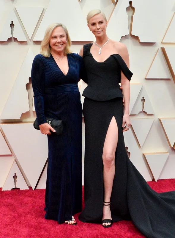 1 charlize si mama ei 2 jpg jpeg