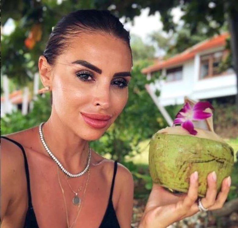 
    Roxana Blagu  și fiul ei  