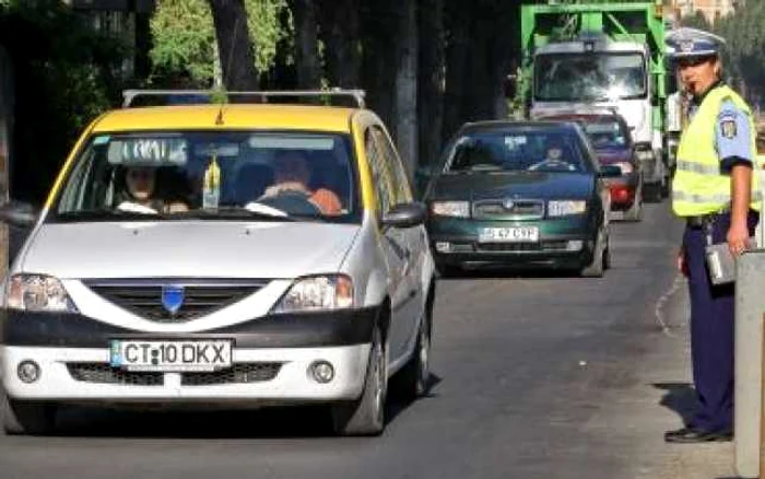 Iaşi: Poliţiştii de la Rutieră pun camerele video pe şoferi