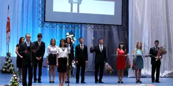 Bobocii USMF „Nicolae Testemiţanu“ au depus astăzi jurământul studenţesc, la Palatul Naţional Foto: Dumitru Goncear
