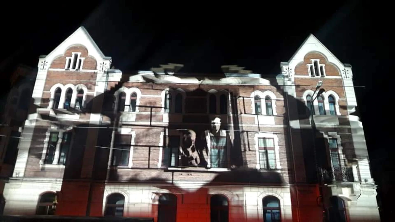 Video mapping pe Biserica Reformată FOTO Ștefan Both