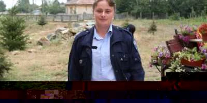 Craiova: Cristina Sfetcu, poliţista care loveşte cu vorba bună