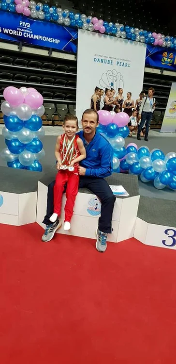 1 alexandru urzica campion fiul lui marius urzica antrenor gimnastica ruse bulgaria 4 jpg jpeg