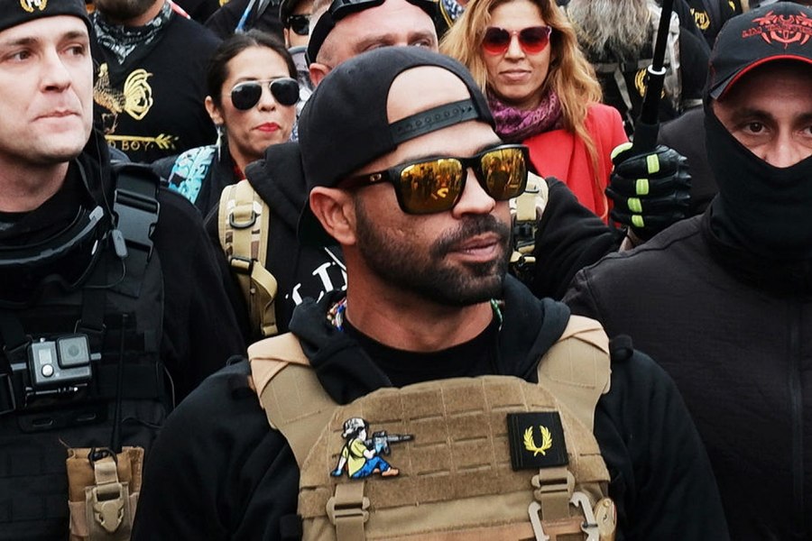 În intimitatea grupului de extremă dreapta Proud Boys: inițieri bolnave, reguli stricte de masturbare și violență extremă