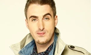 Ernest, prezentatorul emisiunii „Ochii din Umbră”, a plecat în delegație alături de colegii de la Kanal D jpeg