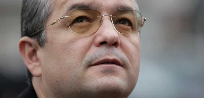Emil Boc susţine că bugetul pe 2012 se vrea unul prudent şi responsabil