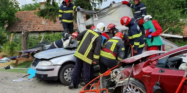 accident mortal in curtea unei spalatorii auto din zalau foto isu salaj