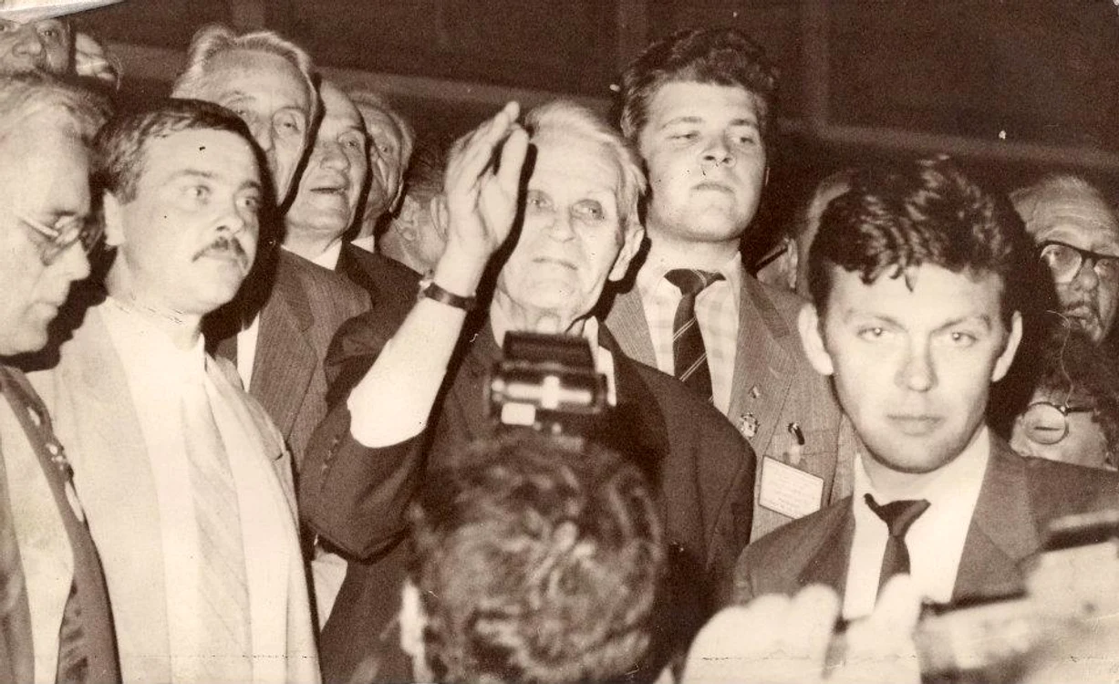 De la contestarea unui nostalgic la nostalgia neputincioasă jpeg