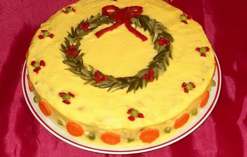 Salată de boeuf după o rețetă care nu dă greș. Varianta „corectă” sau cea cu pui în loc de vită