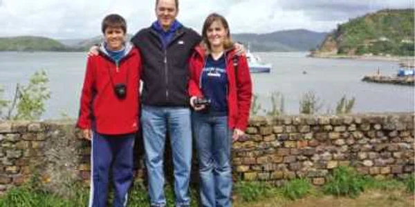 Familia Florea, în timpul  unei vacanţe de anul trecut (din fotografie lipseşte mezinul)