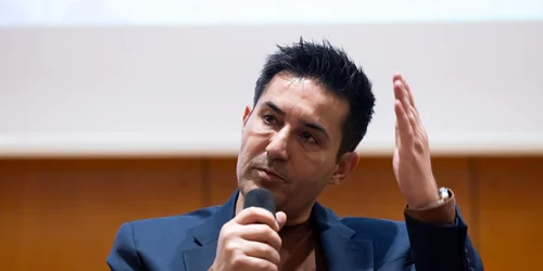 claudiu manda foto facebook png