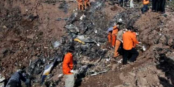 A fost găsită a treia cutie neagră a avionului prăbuşit în Iran