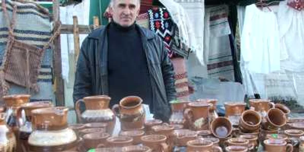 Marcel Mocanu duce tradiţia olăritului mai departe 