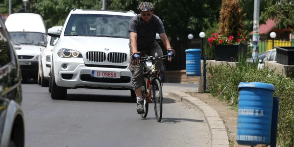 Bucureşti: Încercare grea pentru şoferi - lăsaţi maşina acasă!
