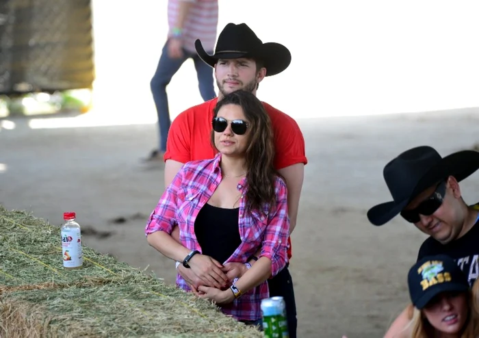 Mila
Kunis a debutat în televiziune cu un rol în serialul „Anii
’70/That ’70s
Show“, acolo unde a fost colegă de distribuşie cu Ashton Kutcher
FOTO AFP