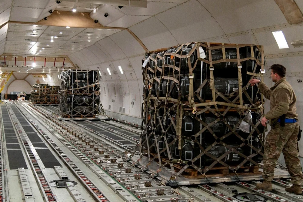 Președintele Ucrainei susține că țara sa a reușit să mobilizeze peste 2 miliarde de dolari din Europa pentru a cumpăra arme din SUA