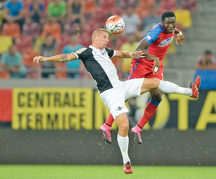 
    Duelurile dintre  steliști și jucătorii  Viitorului au fost  mereu aprige Foto: Mediafax   