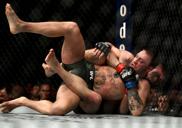 
    Khabib Nurmagomedov l-a anihilat pe Conor McGregorFoto: Guliver / GettyImages  