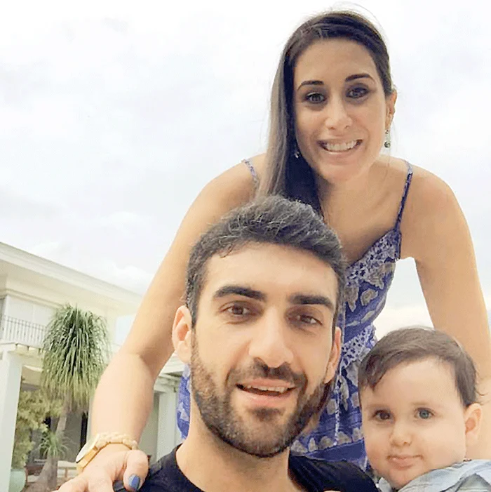 Soţia şi fiul îl sprijină necondiţionat