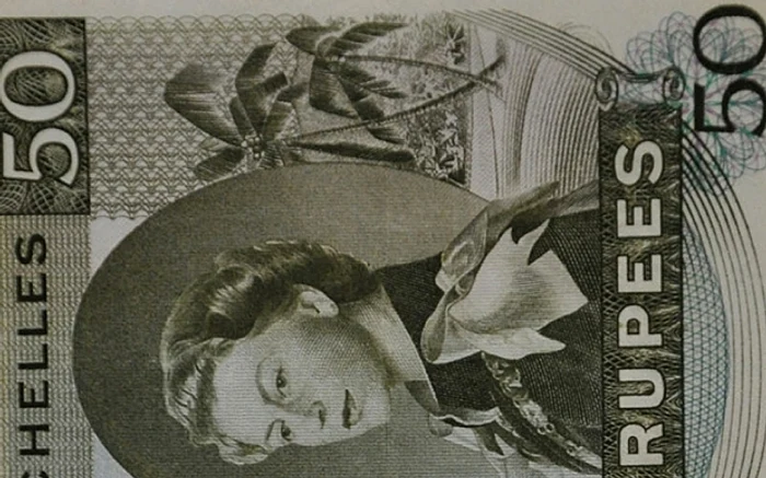 Cuvântul &quot;sex&quot; este vizibil dacă bancnota este întoarsă