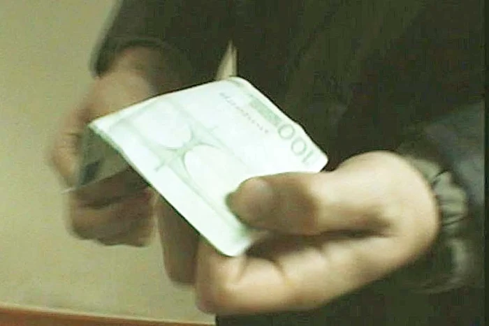 În total, 32 de  angajaţi au fost  duşi la audieri (Fotografii: Ionuţ Balaban)