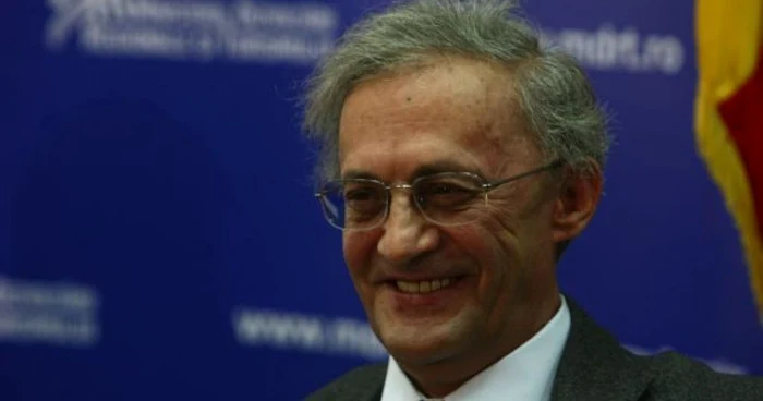 Preşedintele Colegiului Medicilor, Vasile  Astărăstoae, somează Guvernul să aleagă între îndeplinirea dorinţelor medicilor şi cele ale Ministerului de Finanţe FOTO Adevărul