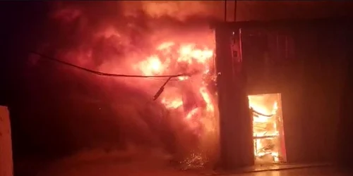 incendiu fabrica mezeluri mizil prahova 752092 jpg