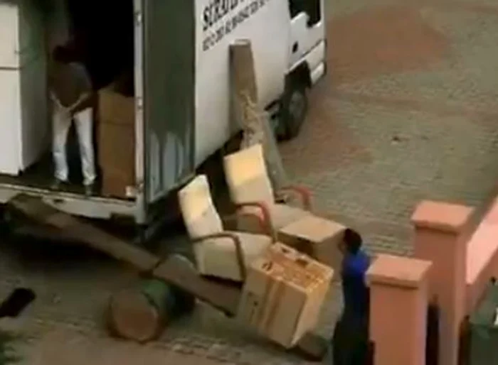 Catapulta a funcţionat admirabil cu toate cutiile. (captură video)