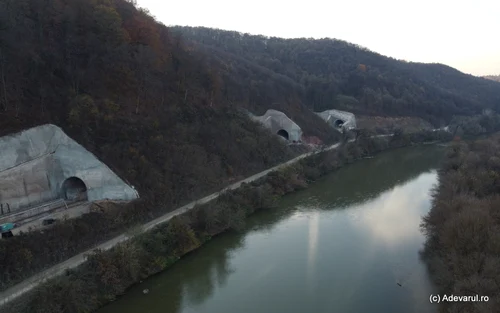 Zona tunelurilor feroviare de valea Mureșului  Foto Daniel Guță (39) JPG