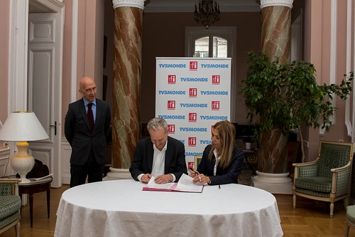 RFI România şi TV5MONDE semnează un acord de partenariat în România jpeg
