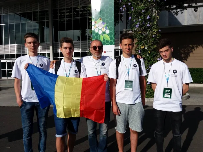 Echipa care a reprezentat România  la Word Robot Olympiad