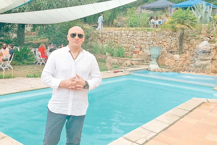 În timpul rămas  liber, Marcel s-a  plimbat prin oraş