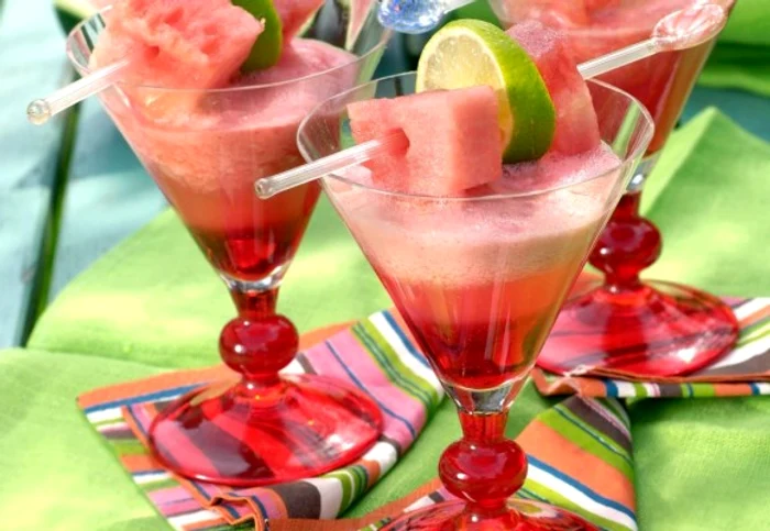 
    Răcoreşte-te cu un cocktail cu pepene verde!clickpoftabuna.ro  