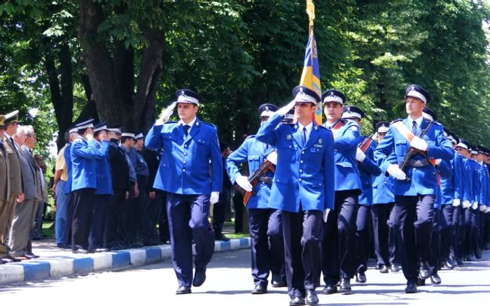 80 de jandarmi participă la ceremonial militar