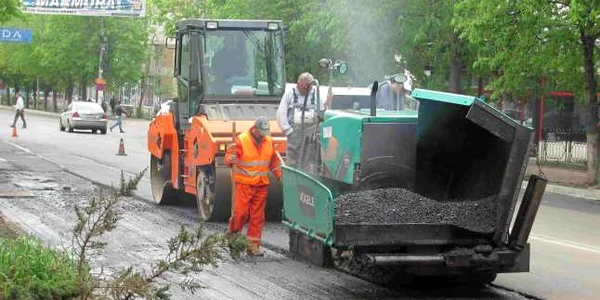 În această primăvară vor fi asfaltate mai multe străzi