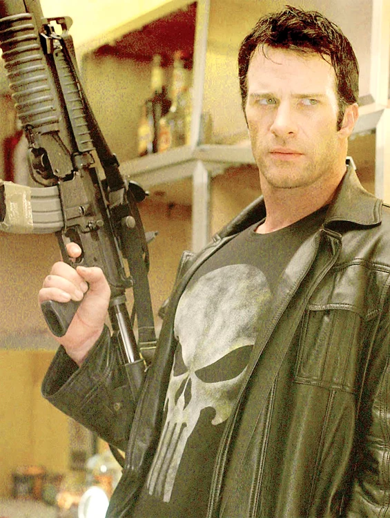 
    Marţi, de la ora 20.30,  va fi difuzat filmul  “Justiţiarul”, cu Thomas  Jane şi John Travolta,  în rolurile principale  