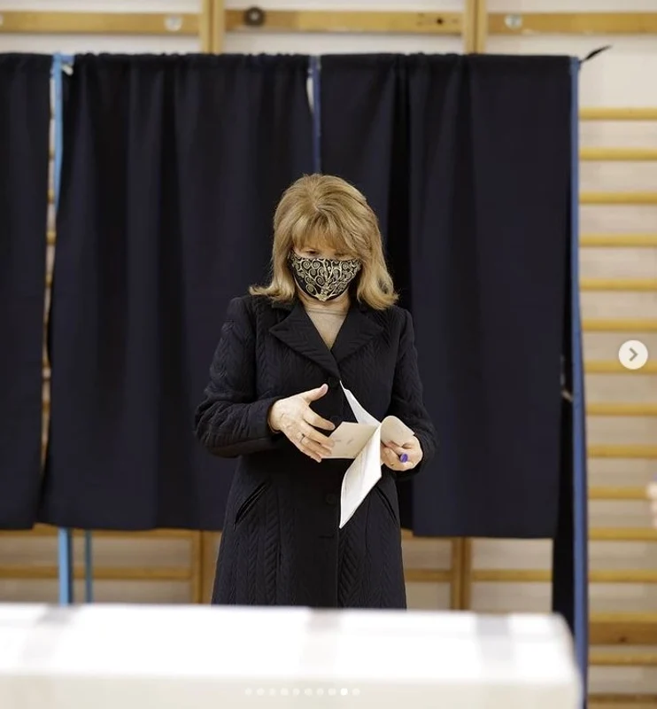 1 maria basescu la votare 5 jpg jpeg