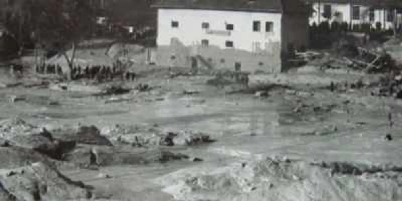 Tsunami-ul de steril a transformat Certejul în peisaj selenar 